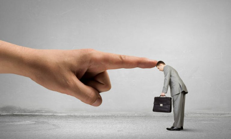How to Deal with Narcissistic Managers in the Workplace